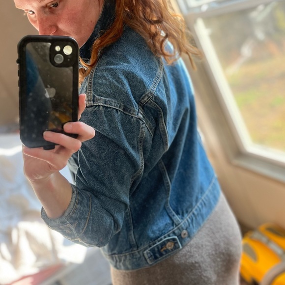 Vintage Levi’s Blue Jean Denim Trucker Jacket w/silver buttons • size Small - Picture 3 of 16